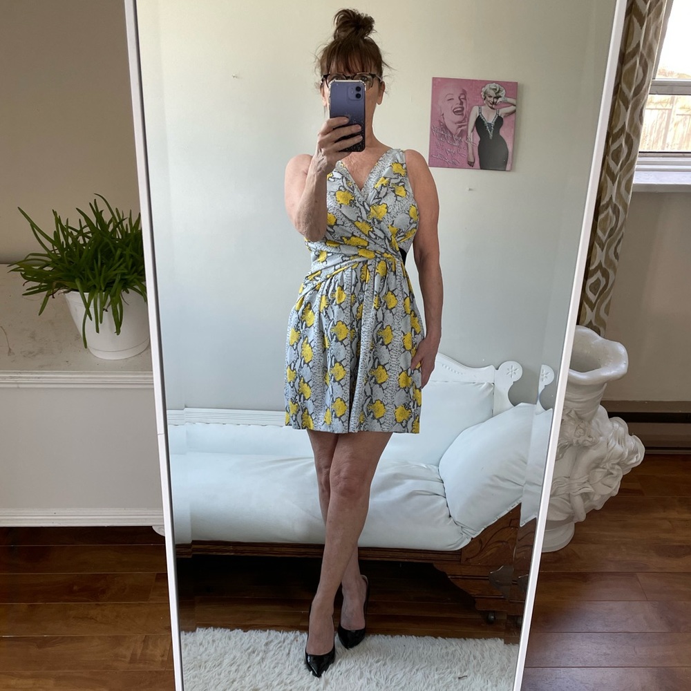 RACHEL ROY SLEEVELESS GREY YELLOW DRESS SIDE ZIPPER DAUX WRAP